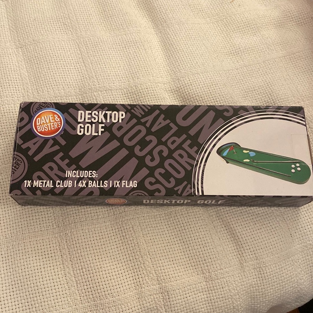 Desktop Mini Golf Dave & Busters
